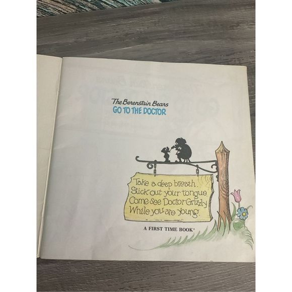1981 The Berenstain Bears Go to The Doctor By Stan & Jan Berenstain 🌿🍒 - Picture 2 of 10